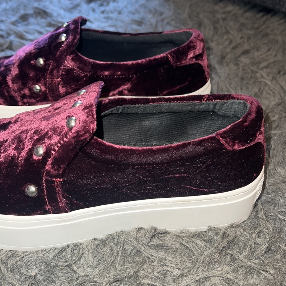 Woman's Rebecca Minkoff crushed velour slides, with white rubber soles, sz 8 - Picture 6 of 13